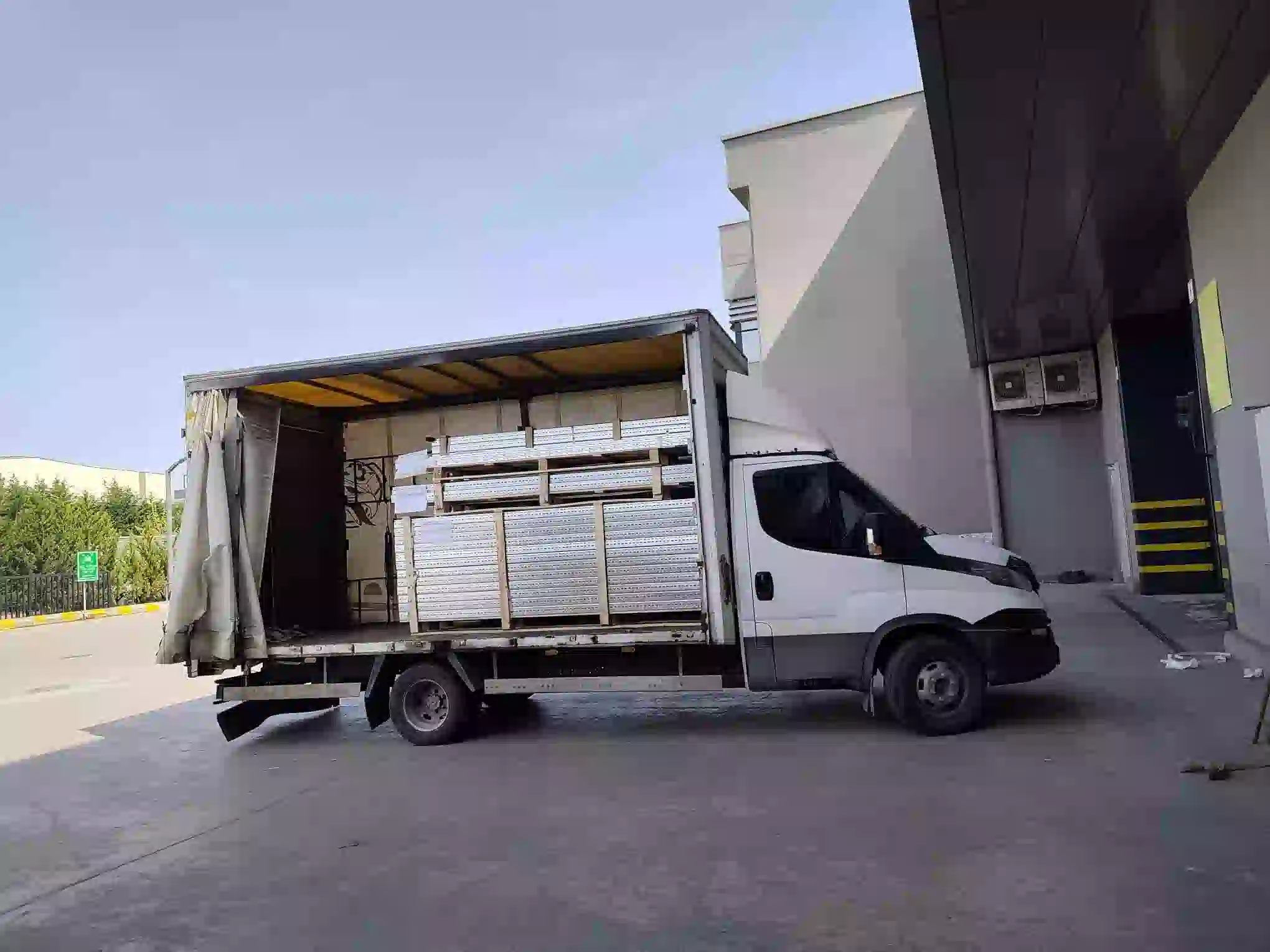 İkitelli İzmir Ambarı